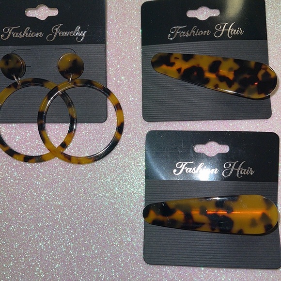 Earring & Matching Hair Clip Set - Picture 1 of 8